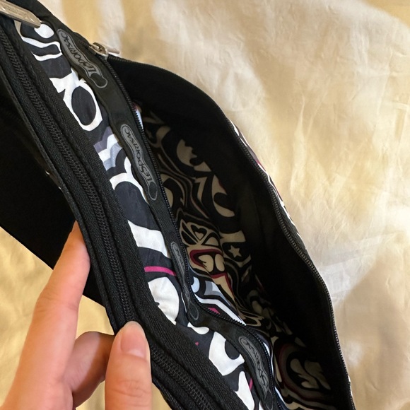 NWOT LeSportsac deluxe everyday bag - Picture 7 of 7